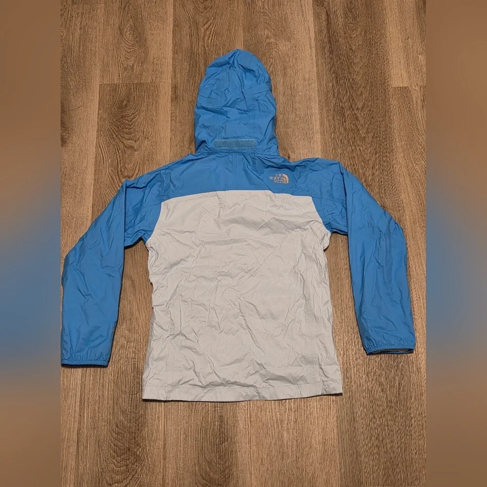 The North Face Girls size 10/12 HyVent Shell Rain Windbreaker hood Jacket.